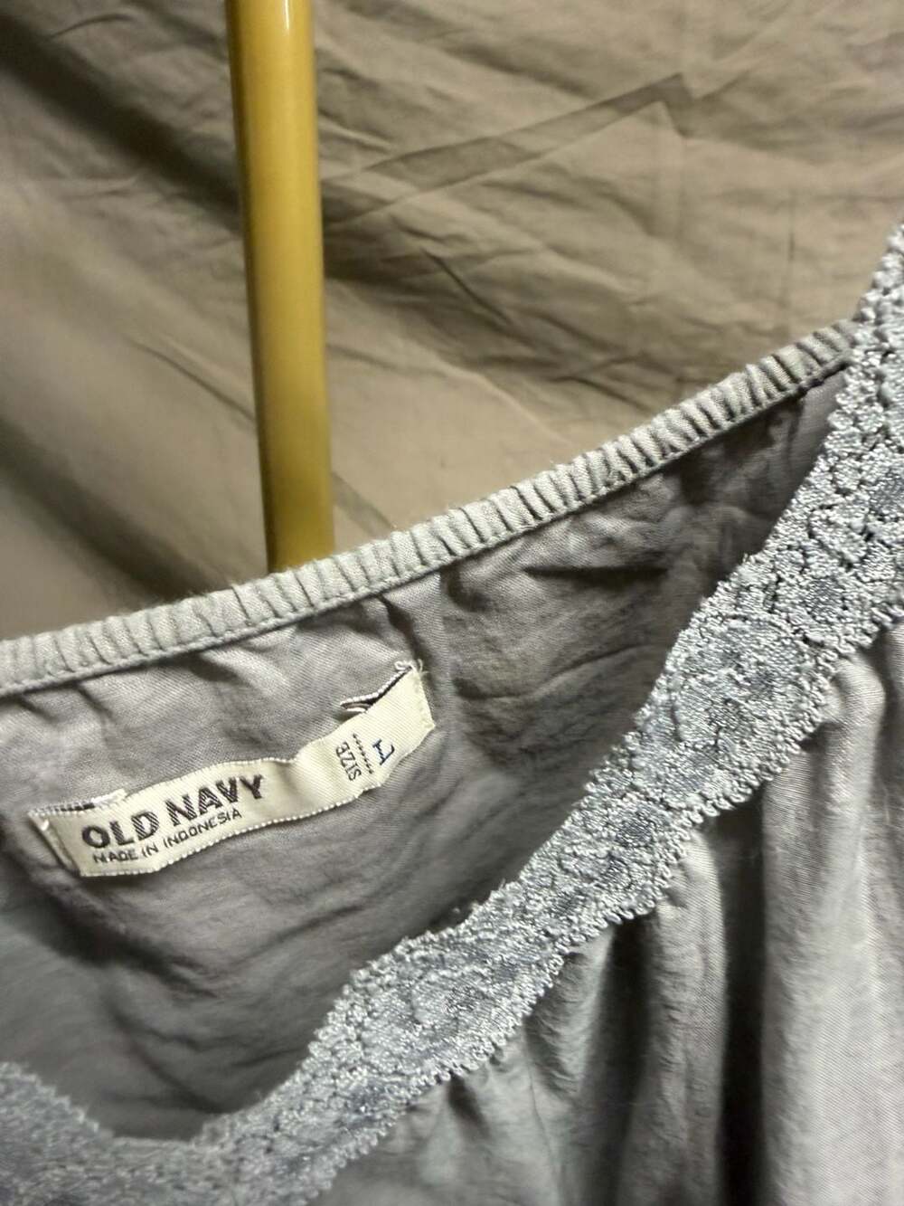 Old Navy Women's Gray Camisole Tank Top with Lace Trim, Size Large